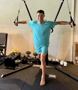 رونالدو يطمئن الجماهير: أتحسن يوما بعد يوم.. صور