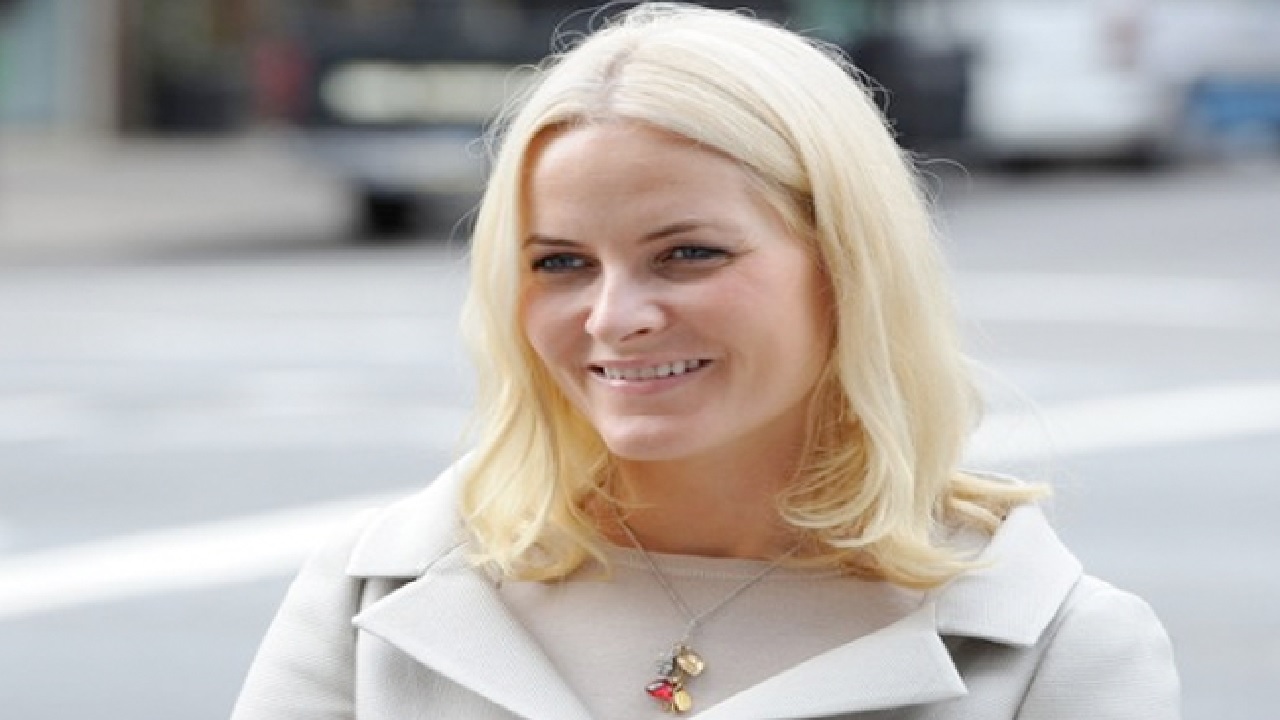 تدهور صحة الأميرة ميته ماريت ولية عهد النرويج