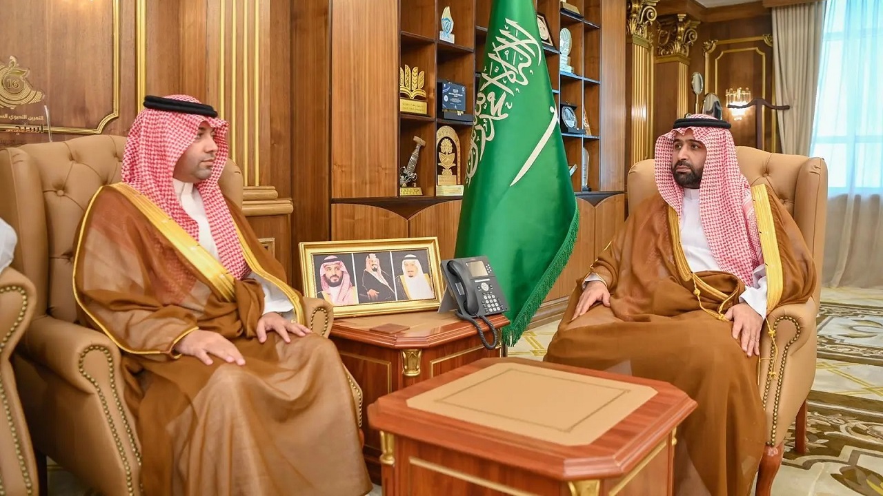 أمير جازان يكرّم الصميلي نظير إنجازه الدولي في معرض جنيف الدولي للاختراعات