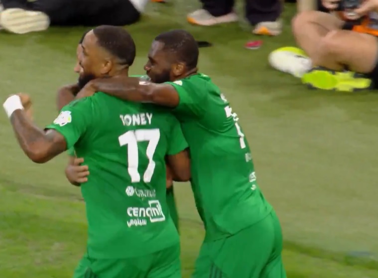 احتفال توني بهدفه في مرمى الاتحاد يثير غضب الجماهير.. فيديو