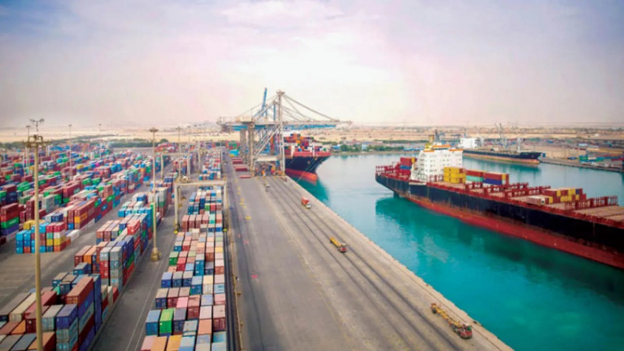 هجوم إيراني على ناقلة نفط كويتية عملاقة في ميناء دبي