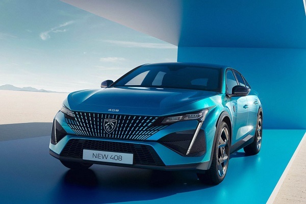 بيجو 408 2026 تصل المملكة بتجهيزات فاخرة.. صور