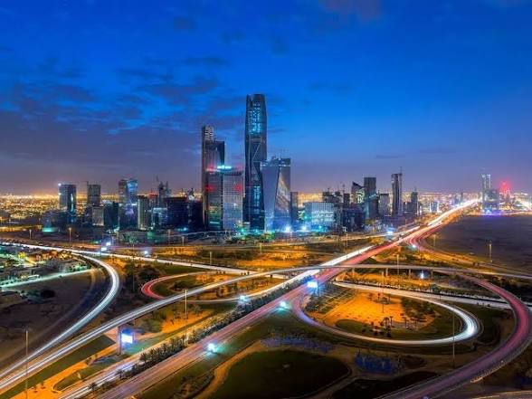 بلاغات تجمعات المياه تتصدر بلاغات البنية التحتية بالرياض