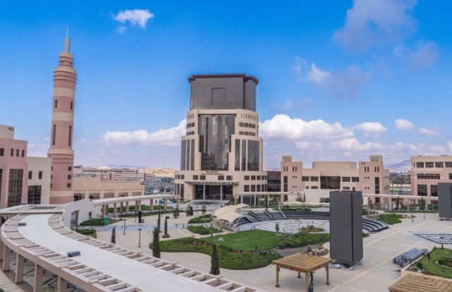 تعليق الدراسة الحضورية بجامعة الملك خالد