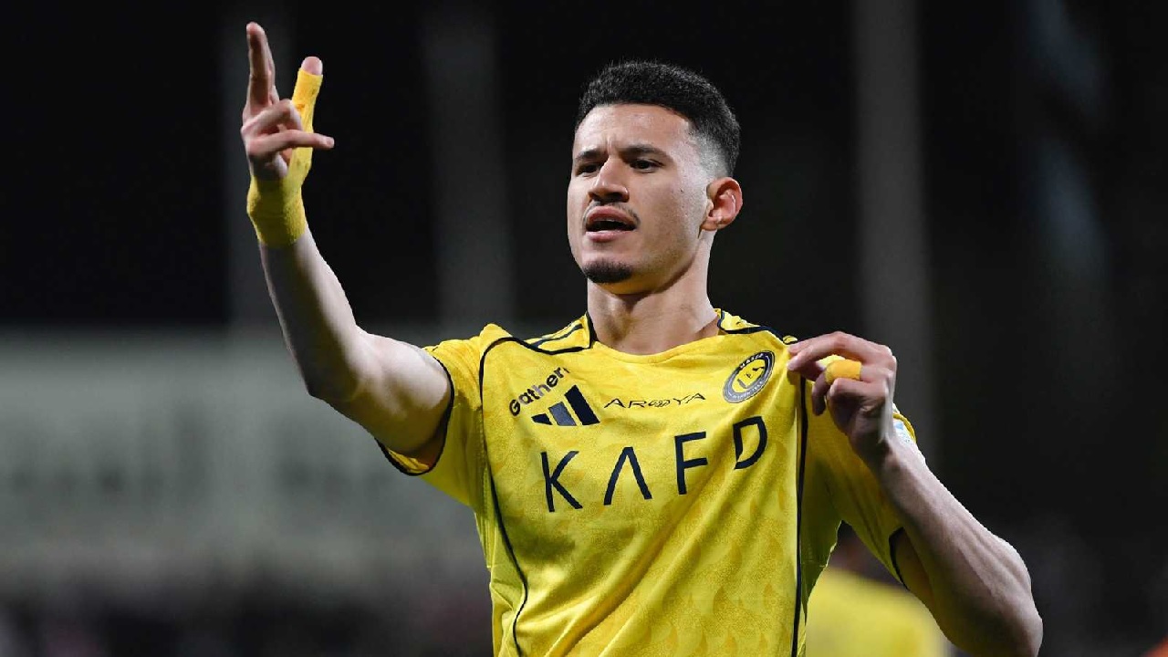 لجنة الاحتراف ترفض شكوى الهلال ضد الحمدان