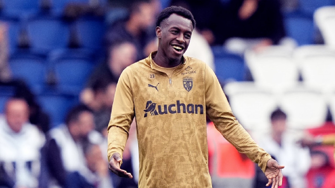 سعود عبدالحميد يؤجل حسم مستقبله إلى ما بعد كأس العالم