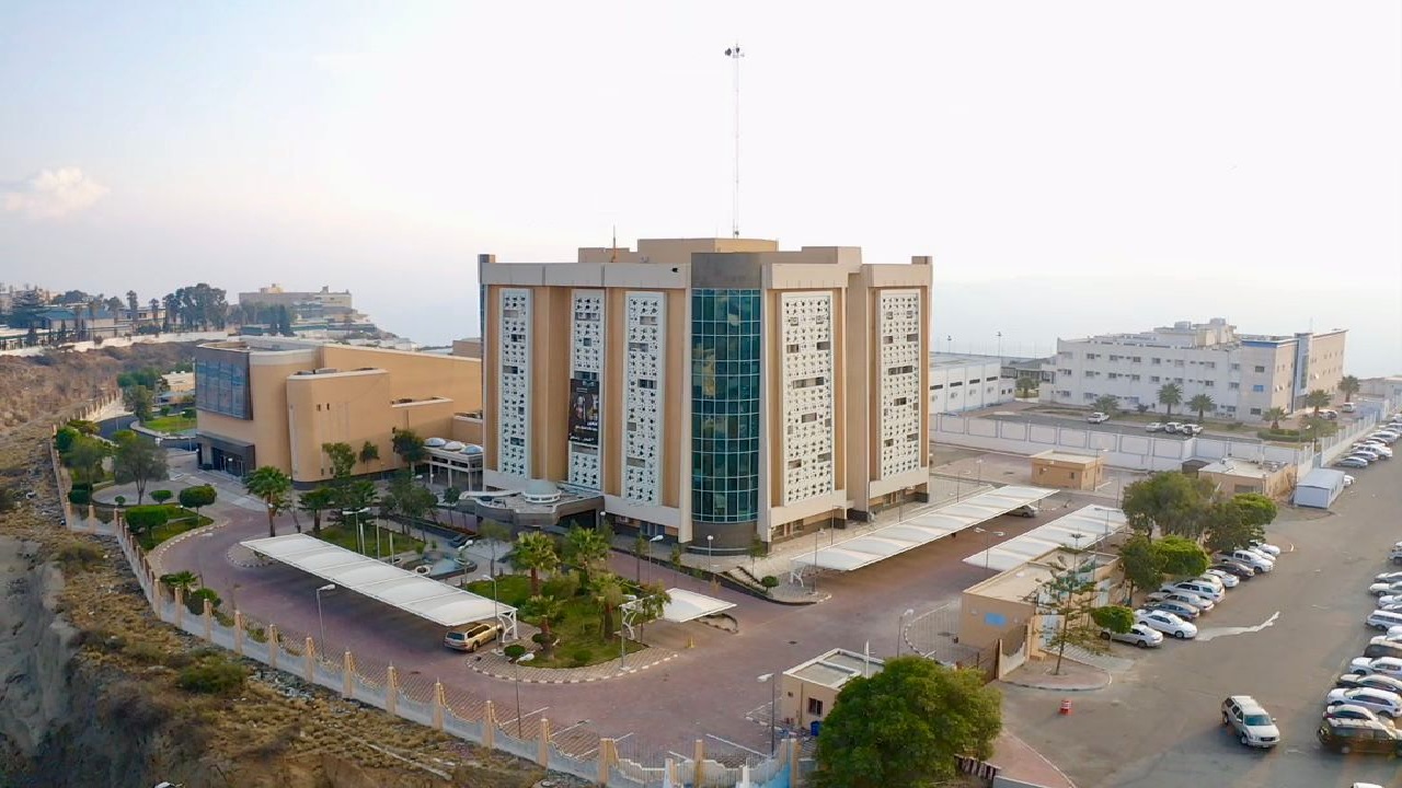 تعليم عسير يعلق الدراسة الحضورية غدًا الأحد