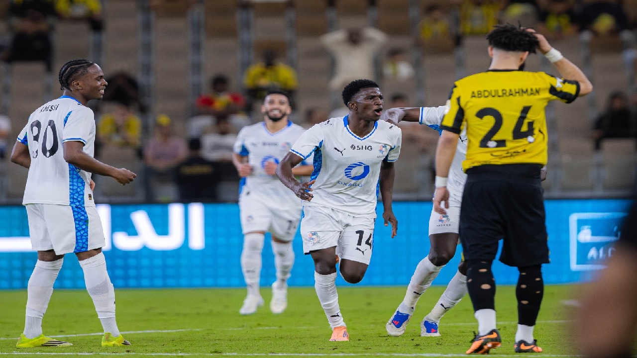 نيوم يحبط عودة الاتحاد ويحقق فوزًا مثيرًا برباعية