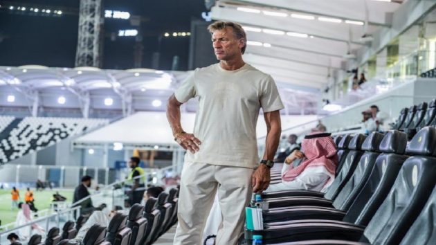 كشف كواليس إقالة رينارد من تدريب الأخضر