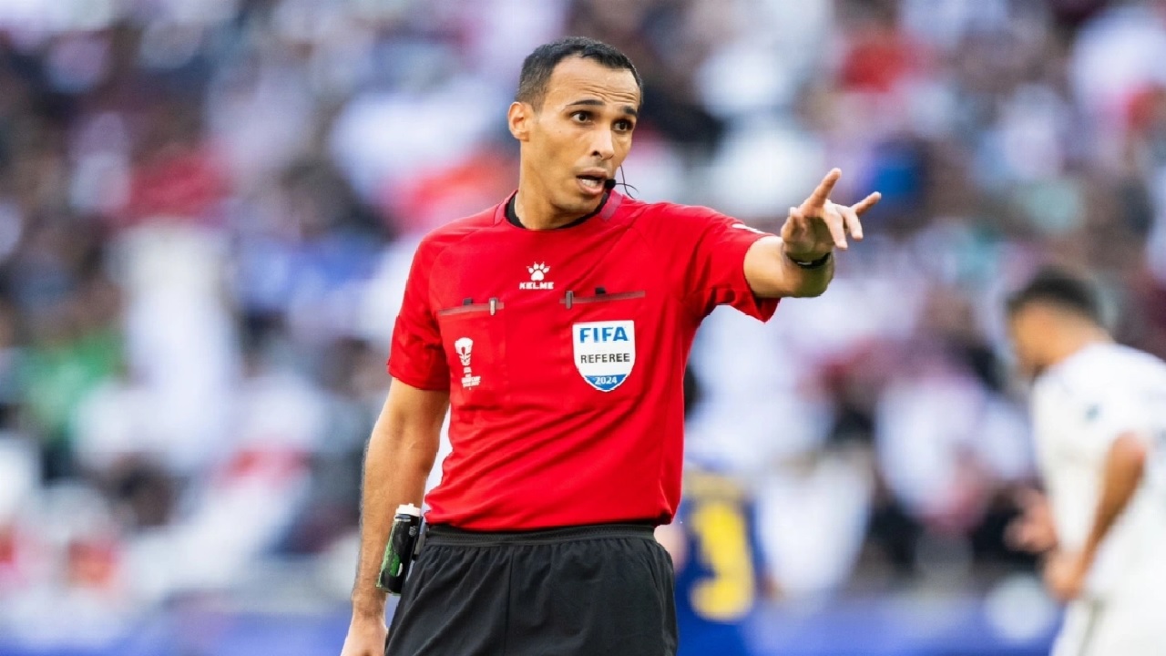 خالد الطريس حكمًا لمواجهة النصر و الأخدود