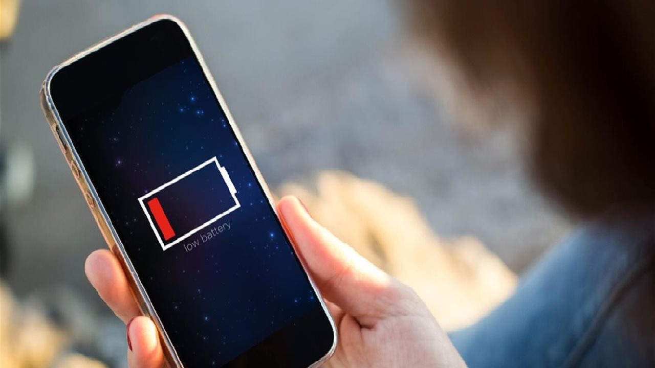 أسباب ضعف بطارية الهاتف وطرق إطالة عمرها
