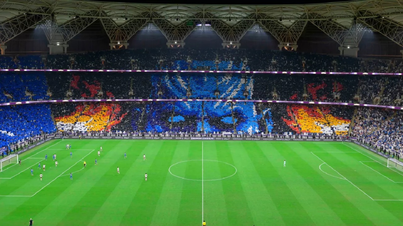 الآسيوي يمنع دخول القوة الزرقاء لتجهيز مدرجات الهلال أمام السد