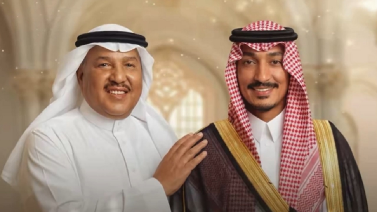 فنان العرب يهدي نجله بدر أغنية احتري احتفالًا بزواجه.. فيديو