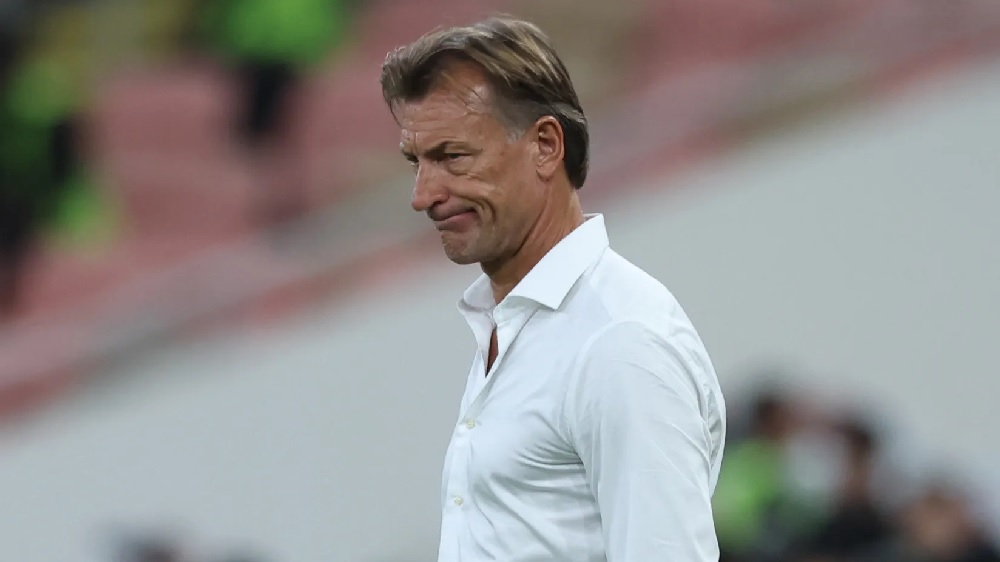 عطيف: لا جدوى من استمرار رينارد وعودته كانت خطأ.. فيديو