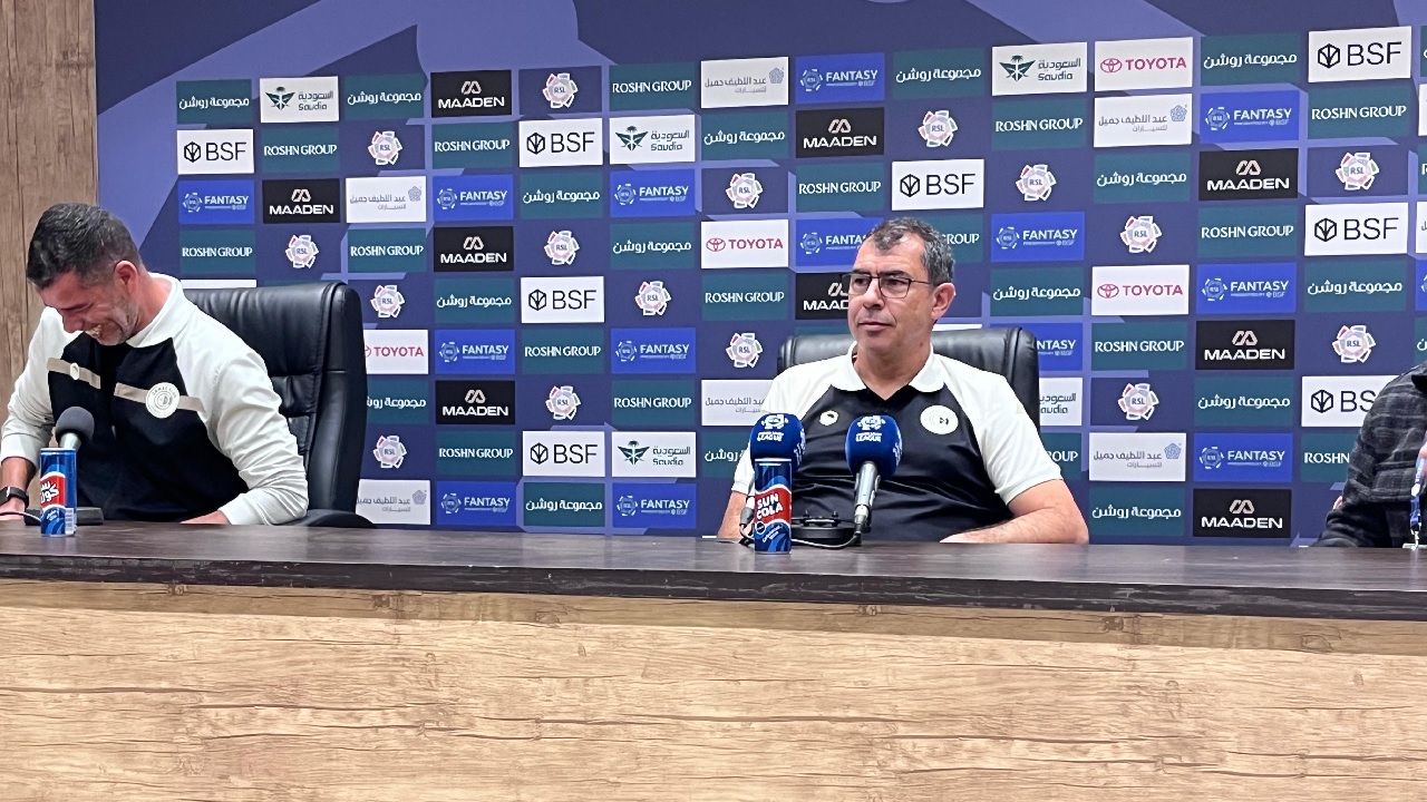 مدرب ضمك: أنا سعيد بالنقطة أمام فريق منظم وصعب