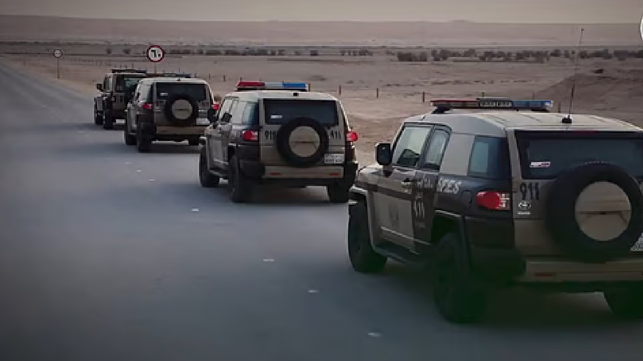 “الأمن البيئي” يضبط مقيمًا لتفريغه مواد خرسانية في المنطقة الشرقية