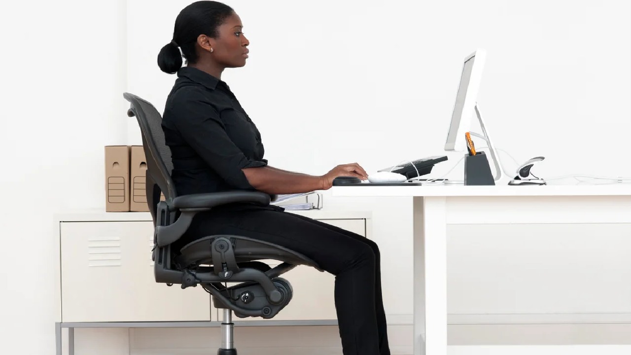 دراسة: تمرين رفع الكعب أثناء الجلوس يخفض مستويات السكر في الدم