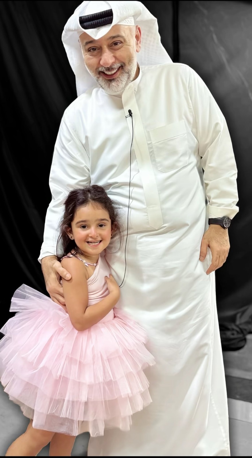 حسن البلام يخطف الأنظار بظهور مميز مع ابنته مزيان.. صور