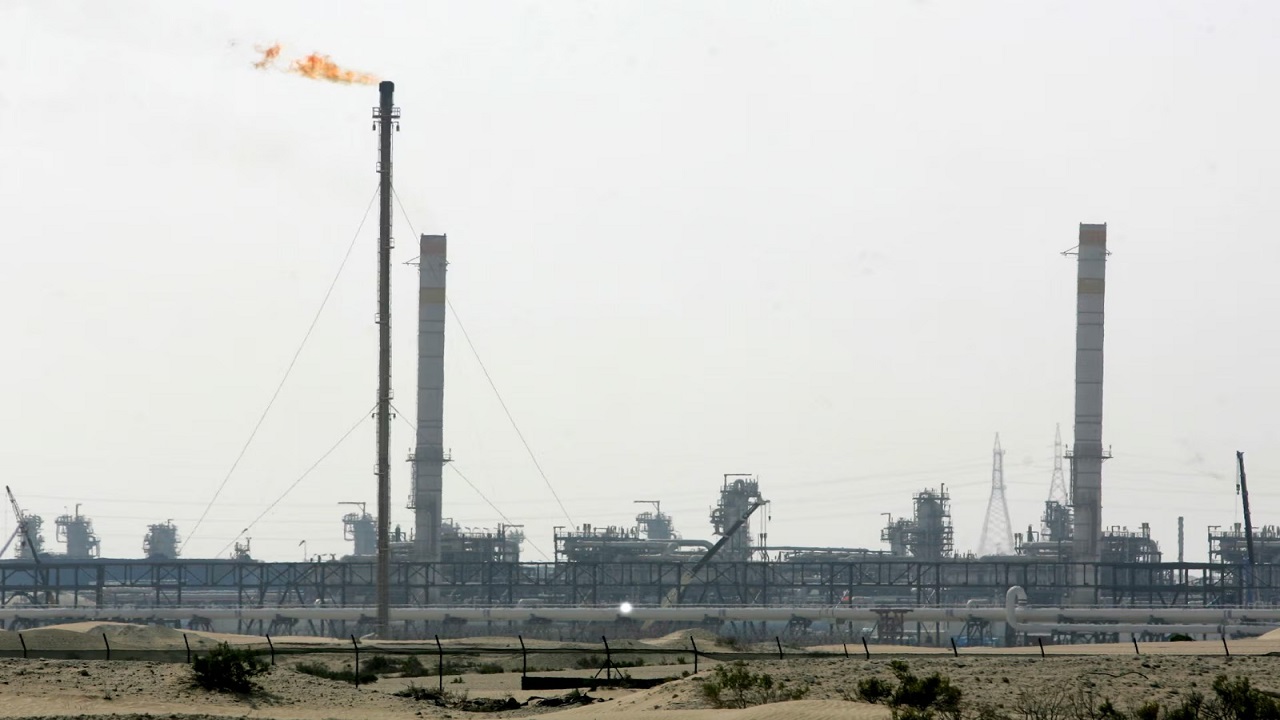 سقوط شظايا في منشآت حبشان للغاز ومنطقة عجبان بأبو ظبي