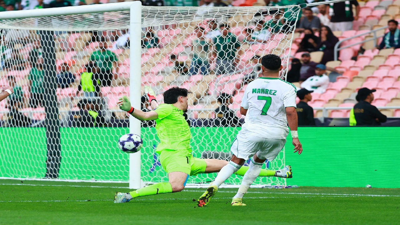 محرز يقود الأهلي لربع نهائي النخبة بهدف قاتل بشباك الدحيل..فيديو