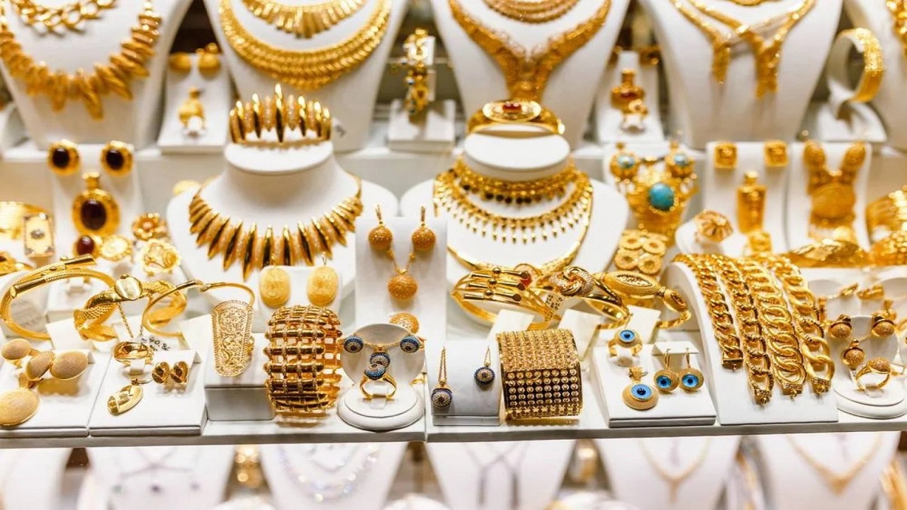 تراجع أسعار الذهب في المعاملات الفورية