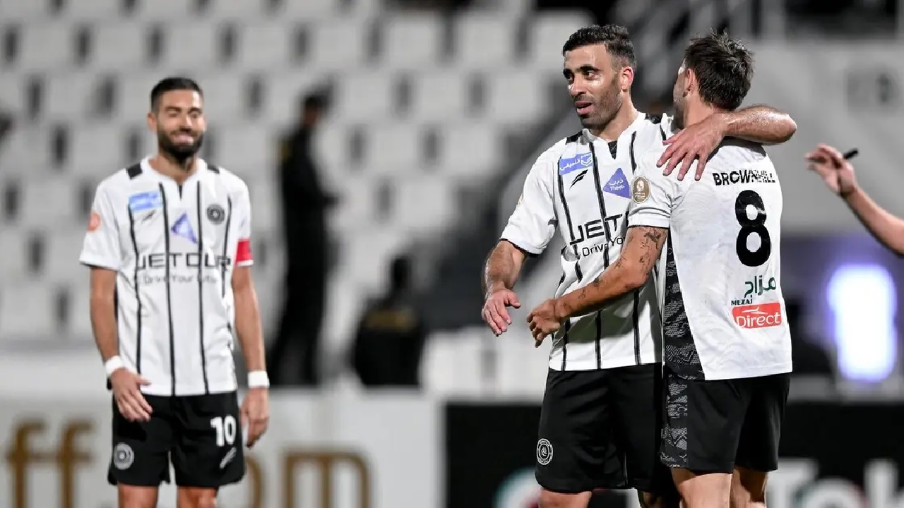 الشباب يعبر زاخو بركلات الترجيح ويبلغ نهائي دوري أبطال الخليج