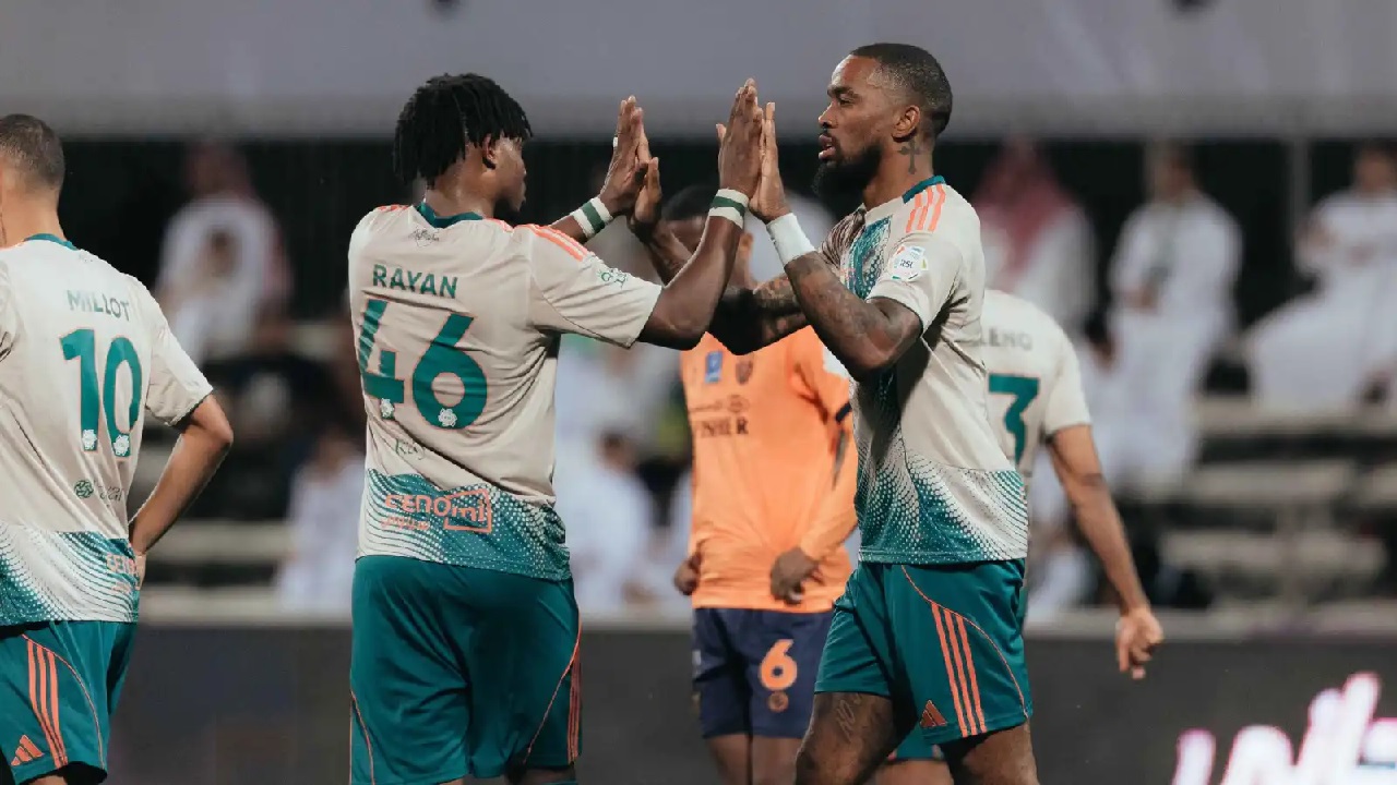 لجنة المنشطات تستدعي ثنائي الأهلي عقب لقاء الفيحاء