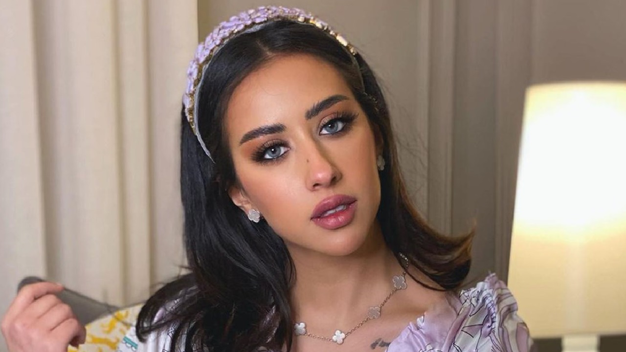 فرح الهادي: أحب نفسي أكثر من أي وقت مضى ولا أحتاج تغيير شكلي.. فيديو