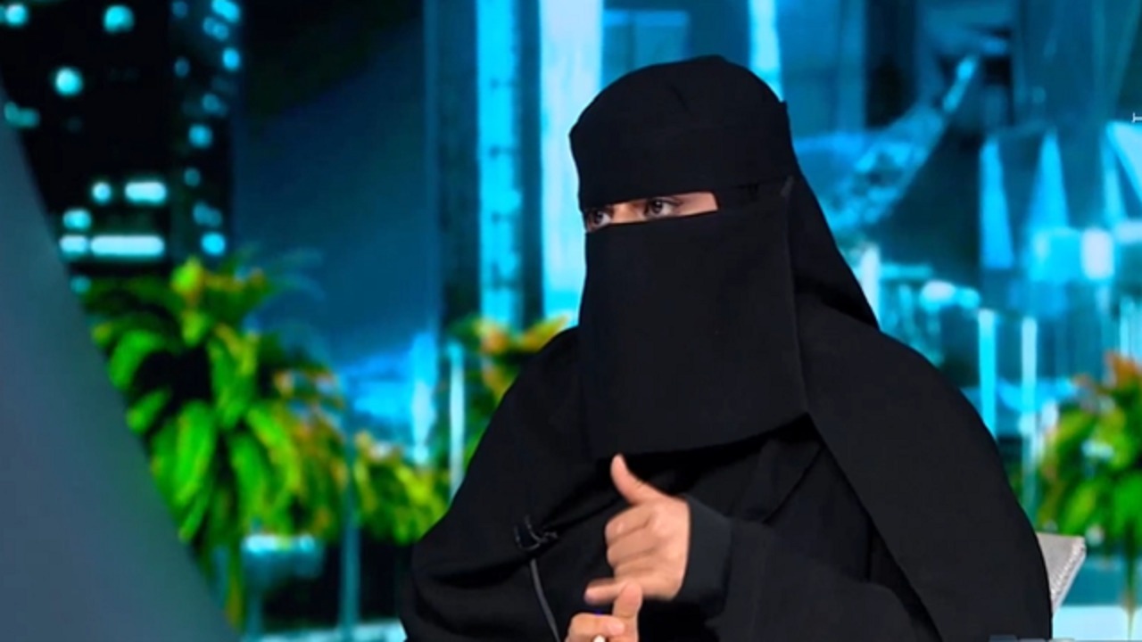 مستشارة قانونية تروي قصة فتاة نجت من محاولة احتيال .. فيديو