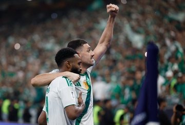 الأهلي يتوج بطلا لآسيا..فيديو