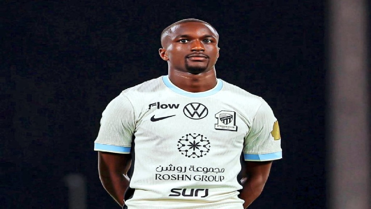 إيقاف موسى ديابي مباراتين وتغريمه 30 ألف ريال