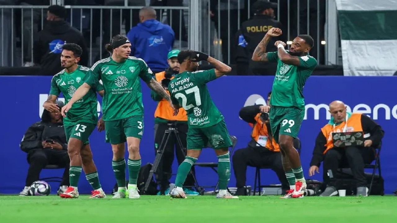 غيابات مؤثرة تضرب الأهلي قبل مواجهة ضمك