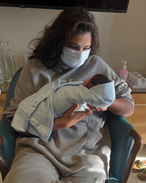 سونام كابور تحتفل بمولودها الثاني