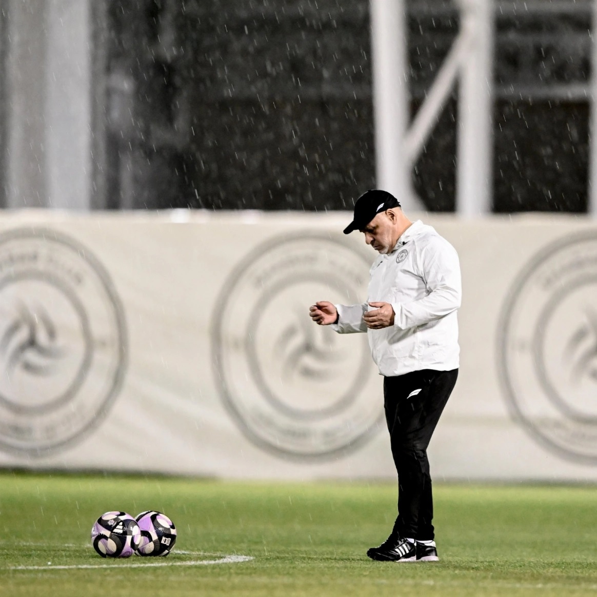 بن زكري: جميع المباريات صعبة ومستعدون للقادسية