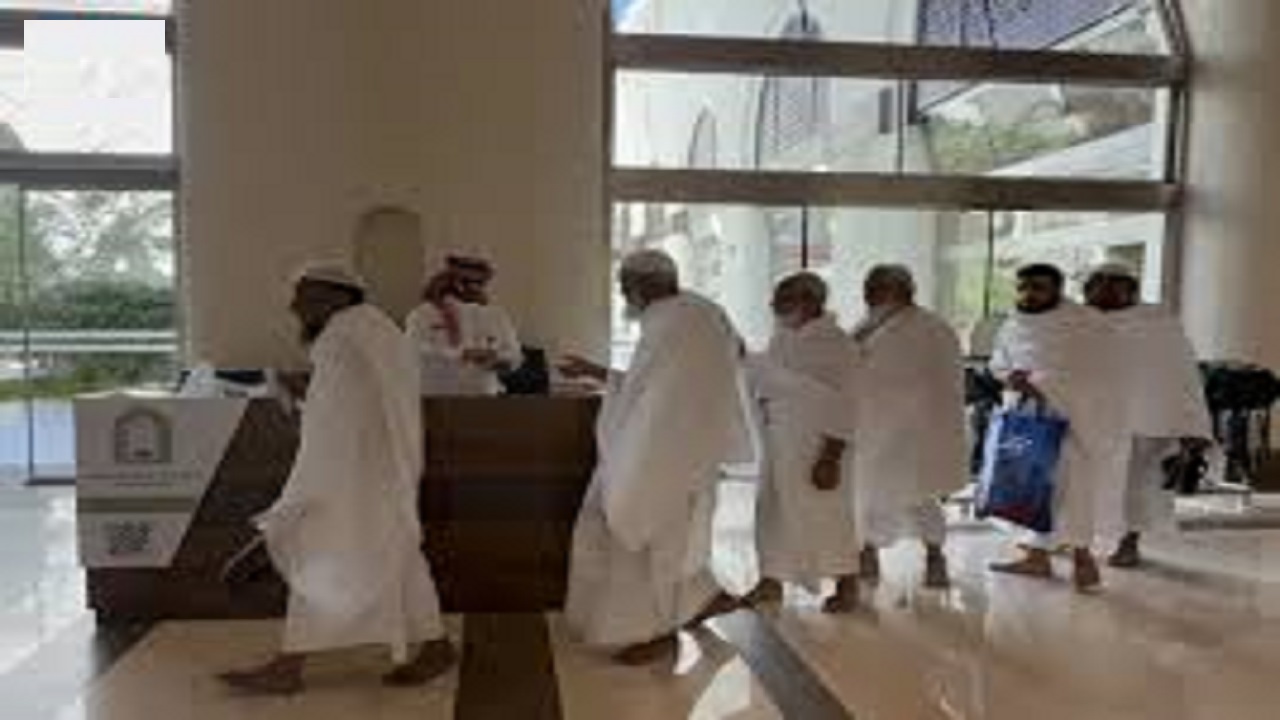 “الشؤون الإسلامية” تقدم حزمة من الخدمات لضيوف الرحمن القادمين عبر مطار الأمير محمد بن عبدالعزيز الدولي