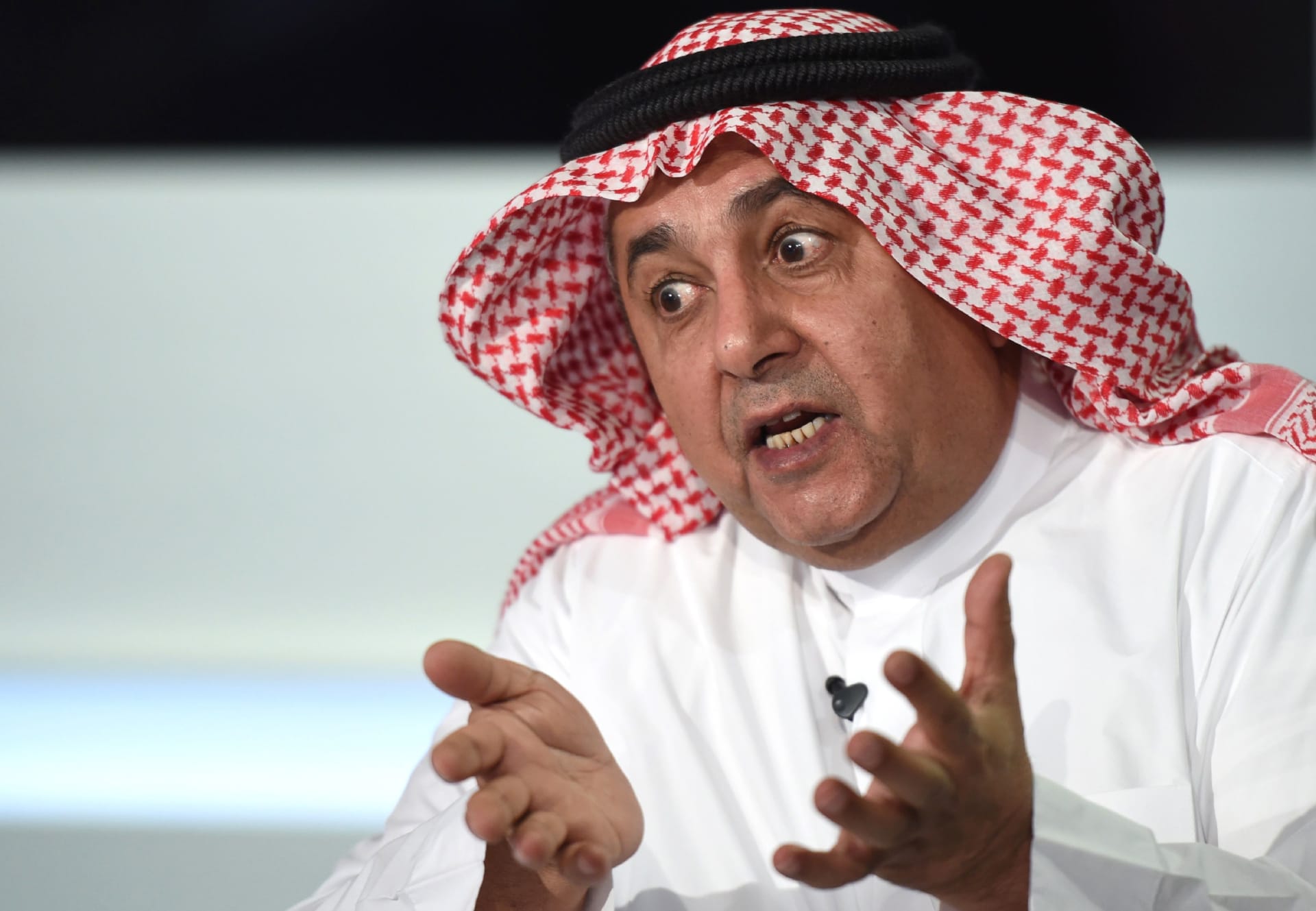 داود الشريان ينتقد سوق العمل: الأجنبي يسيطر والشاب السعودي يبحث عن فرصة فيديو