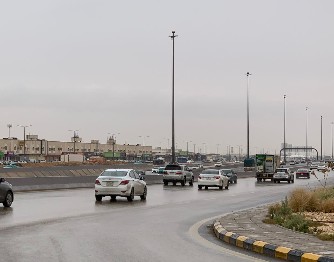 “رغم الأمطار.. الرياض تسجل انسيابية مرورية لافتة صباح اليوم…صور