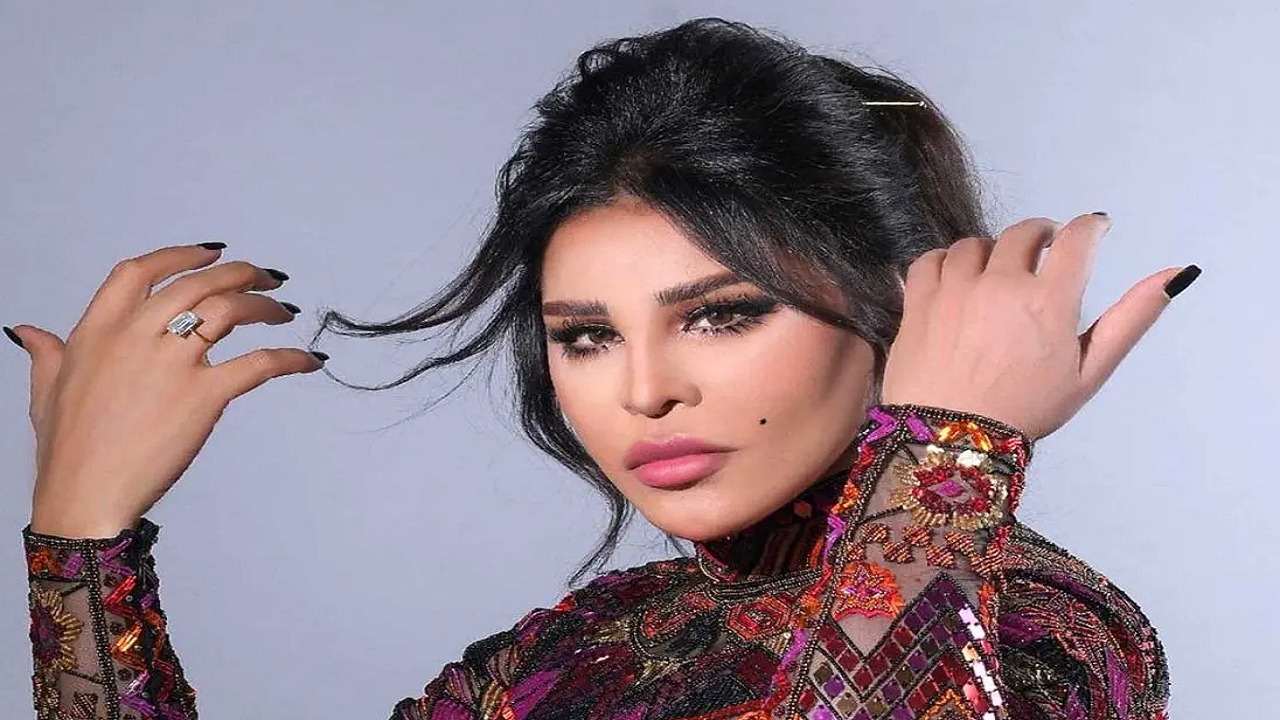 أحلام تتكفل بتربية ابنه طباخ منزلها.. فيديو