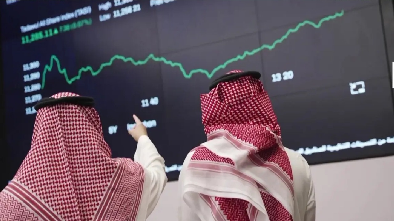 مؤشر سوق الأسهم يغلق منخفضًا