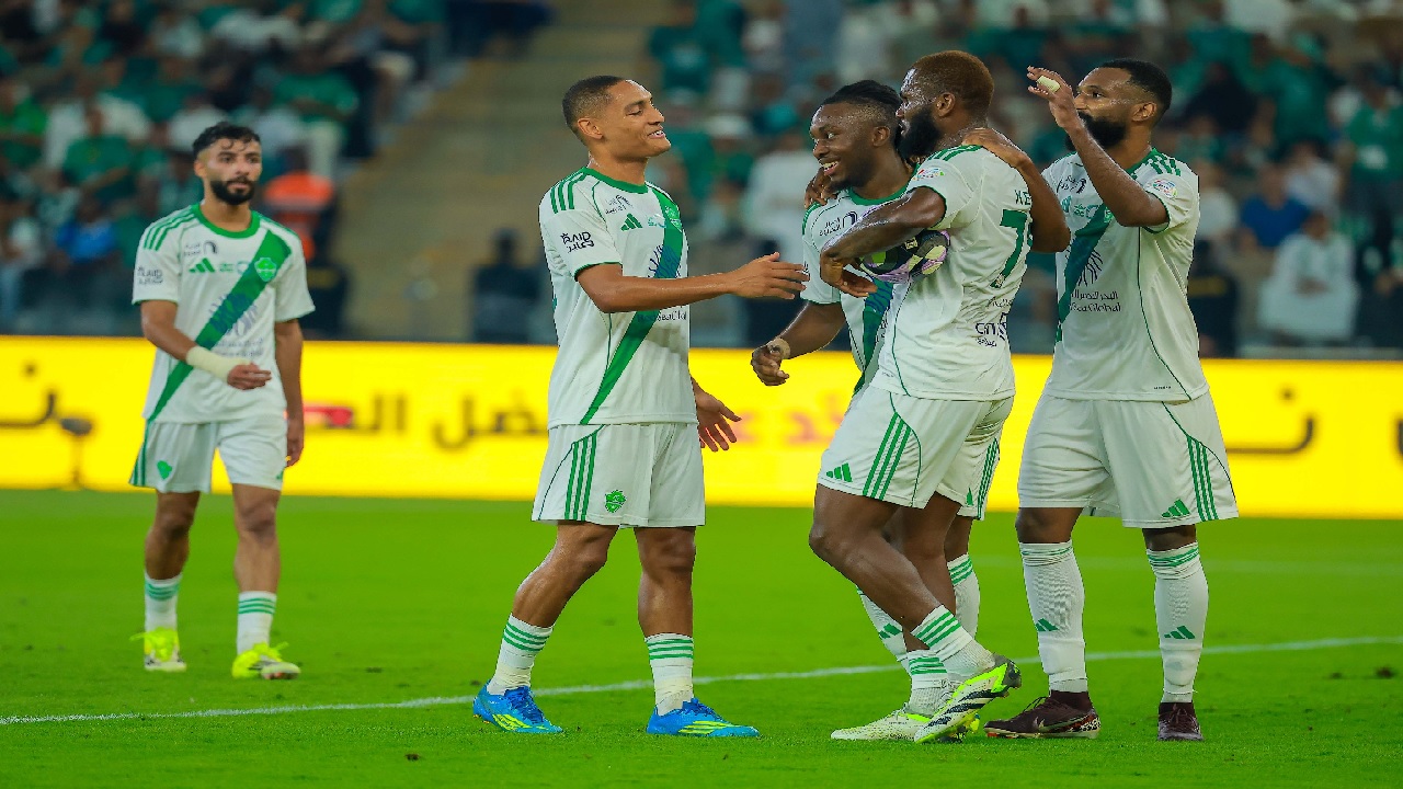 الأهلي يكتسح الأخدود برباعية ويؤكد هبوطه