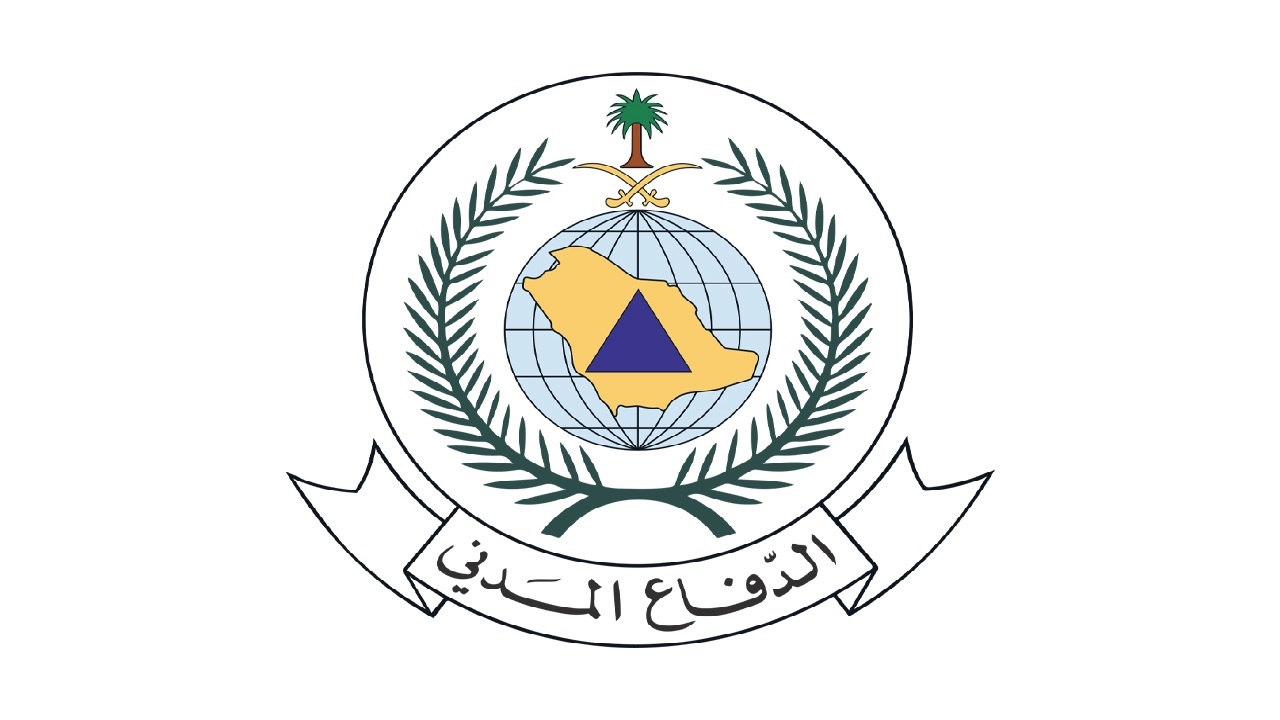 الدفاع المدني يخمد حريقًا في شقة سكنية بحي العزيزية