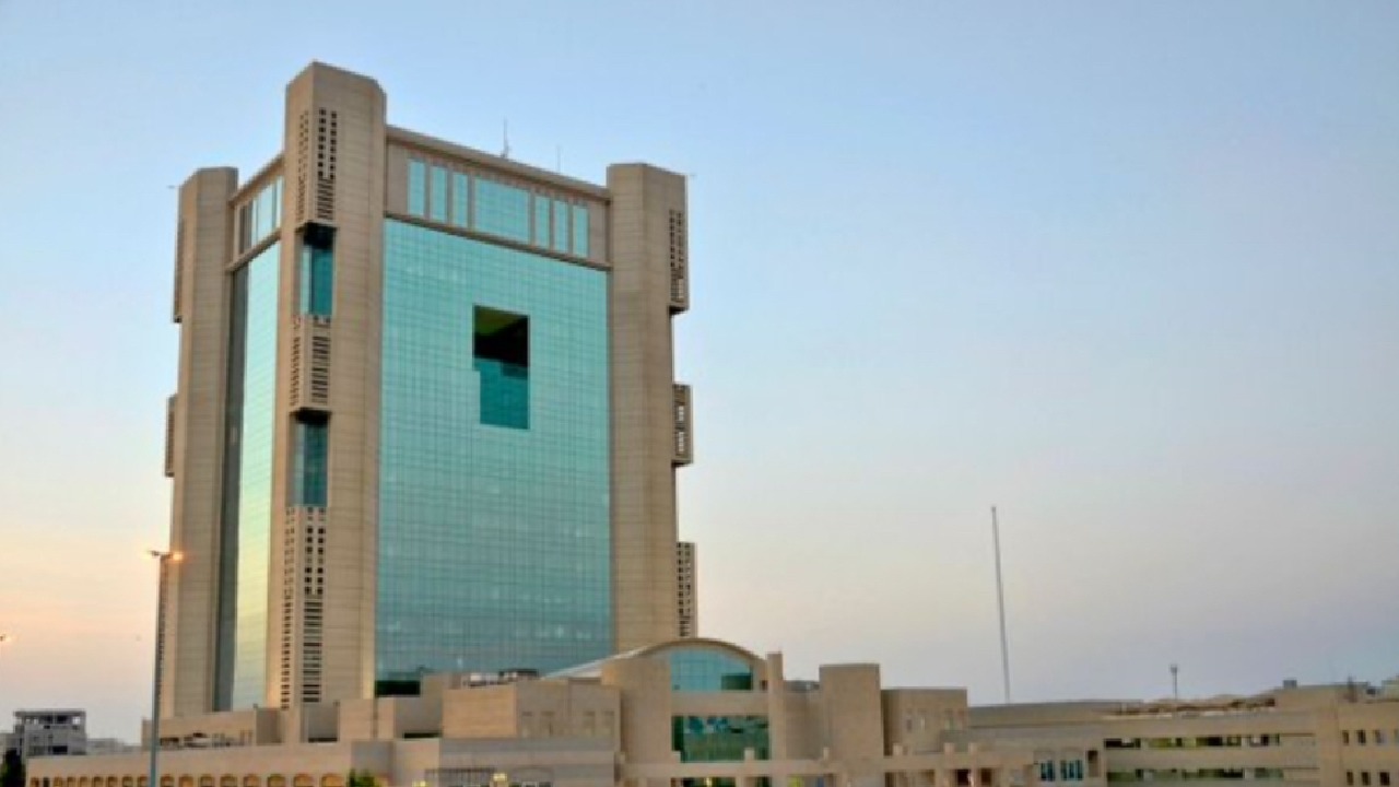 أمانة جدة تضبط موقعًا مخالفًا بالرويس يُستخدم مسلخًا ومستودعًا لأغذية فاسدة
