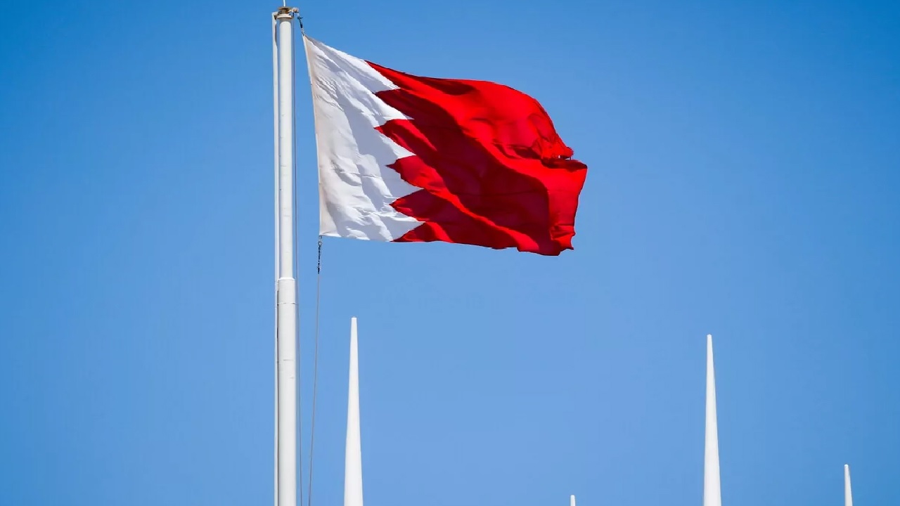 البحرين تعلن ضبط 15 متهماً مرتبطين بالحرس الثوري