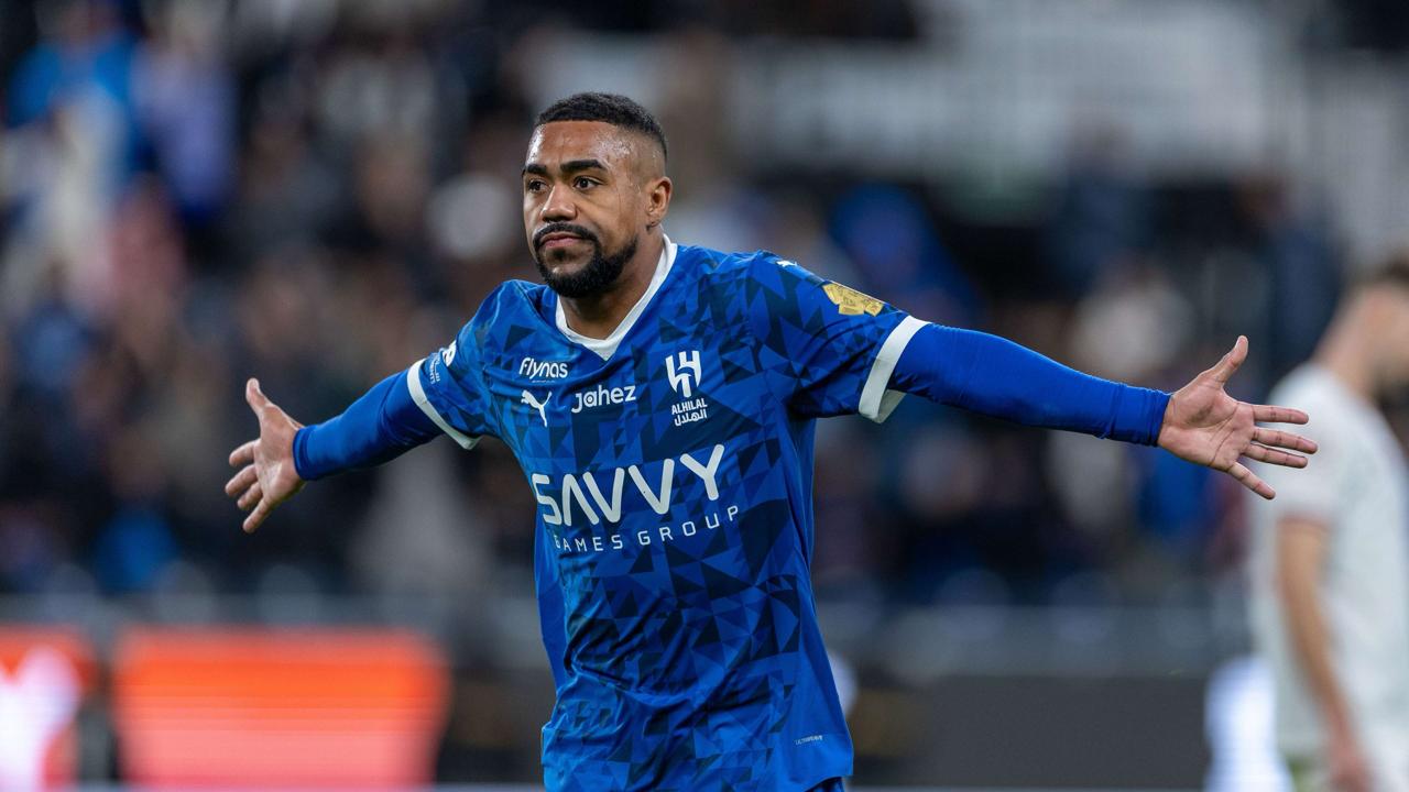 مدرب الهلال يتمسك بمالكوم ويغلق باب رحيله
