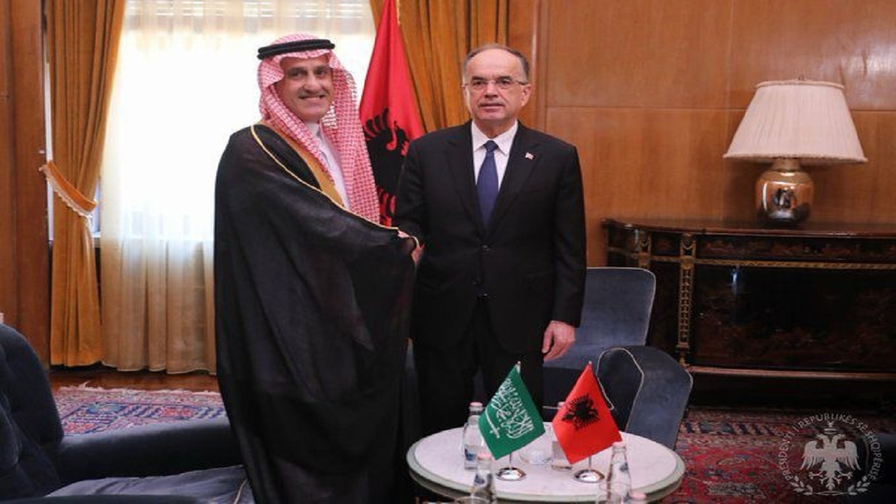 السفير الماضي يسلم أوراق اعتماده سفيرًا فوق العادة ومفوضًا لخادم الحرمين الشريفين لدى ألبانيا