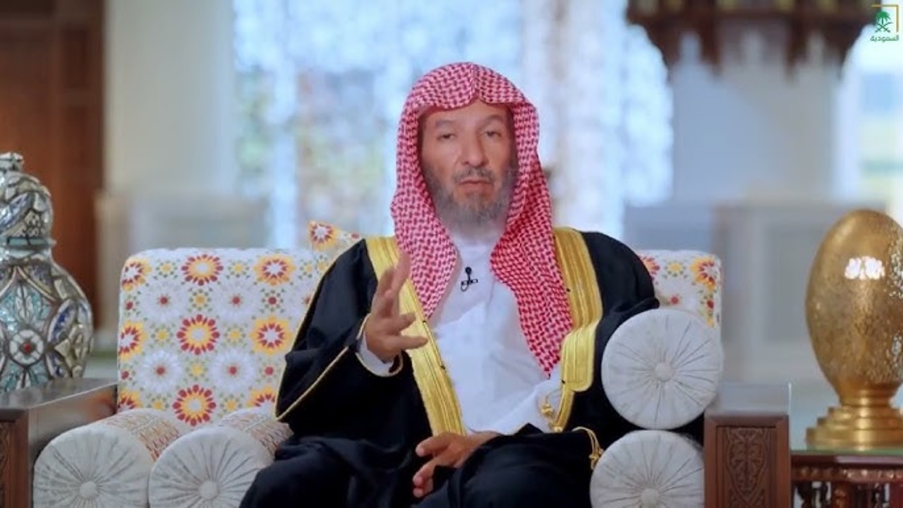 الشثري يوضح حكم مقاطعة الأخ المدمن على الخمر.. فيديو