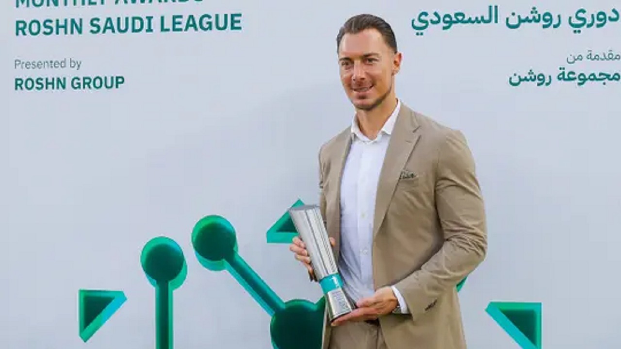 الأهلي يتمسك بـ ماتياس يايسله