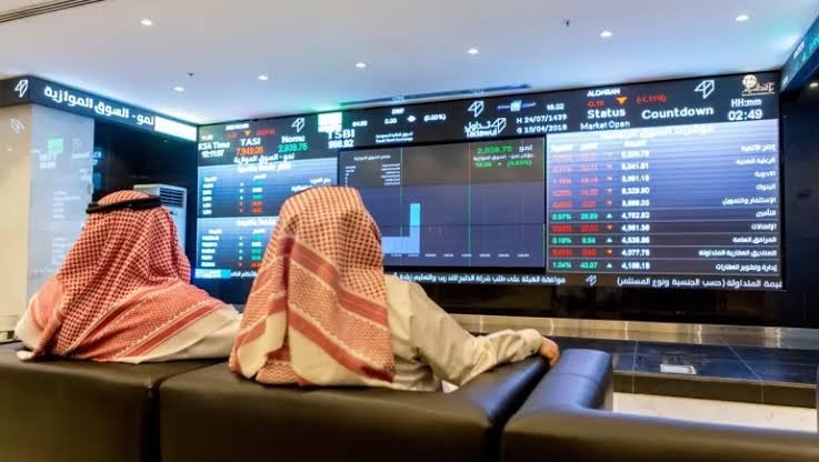 مؤشر سوق الأسهم يغلق مرتفعًا