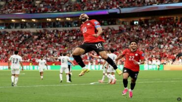 مصر تفوز على نيوزيلندا بثلاثية وتتصدر مجموعتها