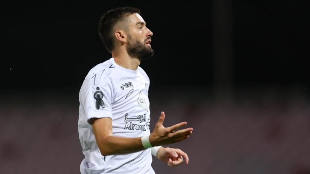 الشباب يجدد عقد كاراسكو.. فيديو